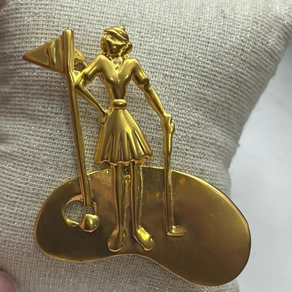 Lady Golfer Pin/Brooch Vintage, Gold Bezel, Shiny Gold Lady‎ Golfer, CAJC Design